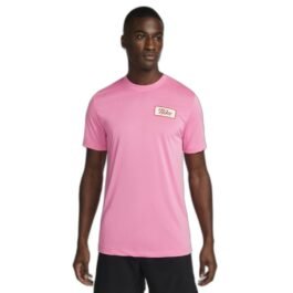DZ2735-607 M NK DF TEE RLGD BODY SHOP 2 NIKE HOMME